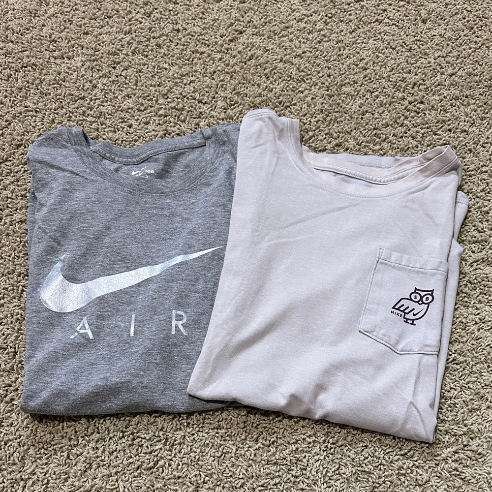 Nike Gray Swoosh Tee & Light grey Pocket Tee Set
